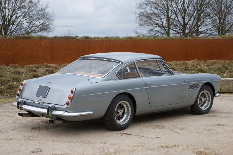  Ferrari 250 GTE 2+2 1961 года  (фото 10 из 10)